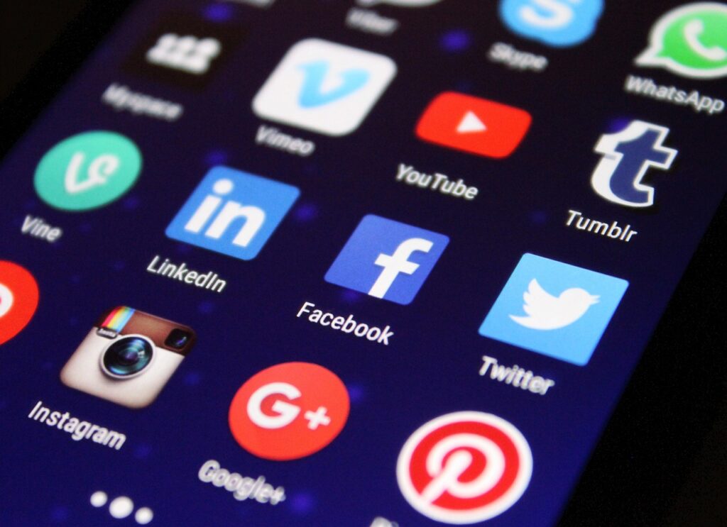 Helping people navigate the online world